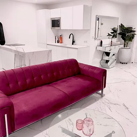 Appartement Avec Balcon Proche Du Port Saint-raphael *
