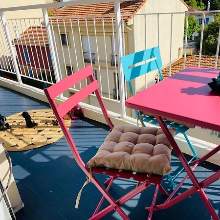 Avec Balcon Proche Du Port Saint-raphael شقة *